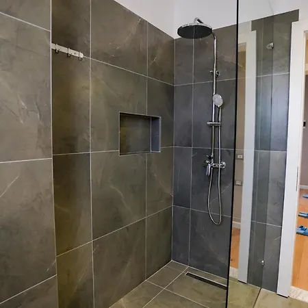 Klei'S Daily Apartment Tirana Exterior photo
